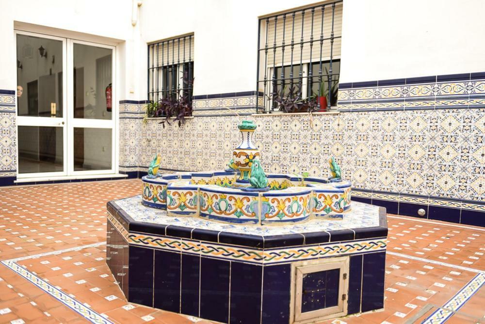 Serva La Bari Shared Apartment Seville Exterior photo